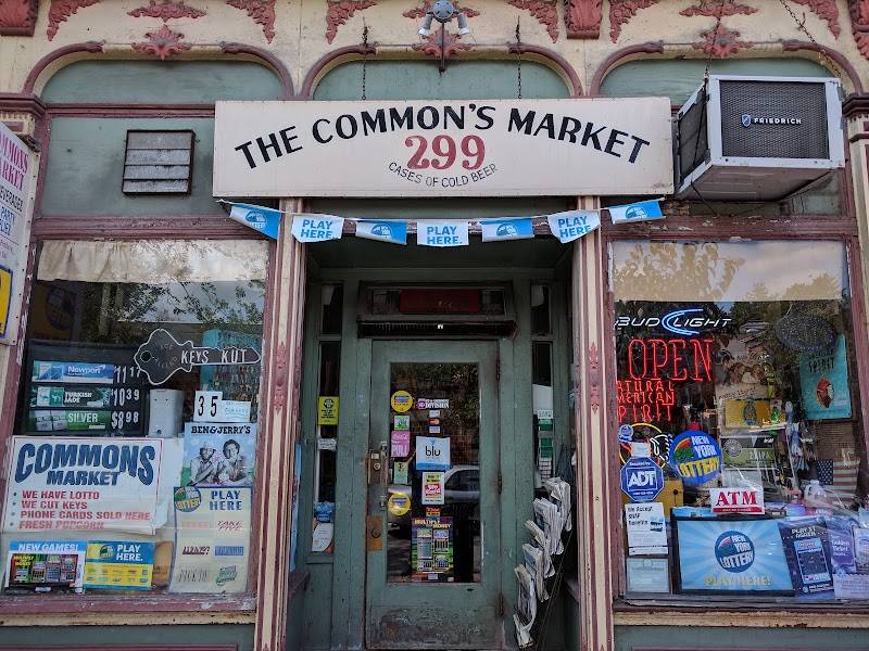 Common's Market convenience store